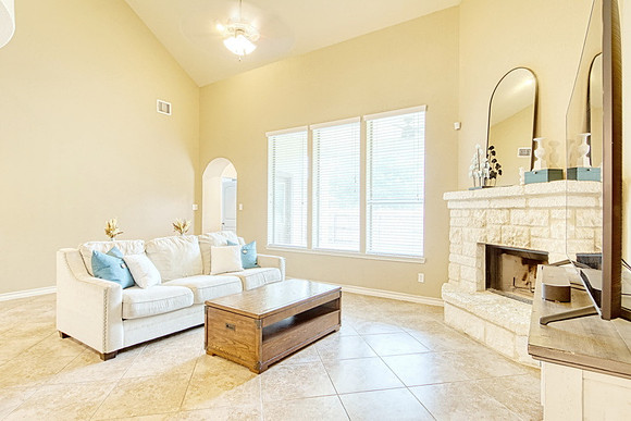 213 Dove Hill (013)