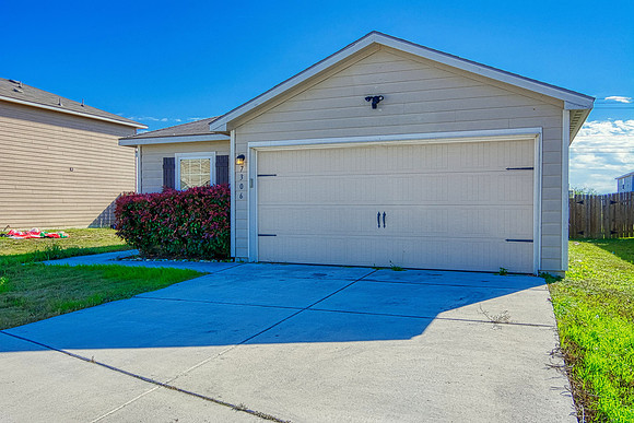 7306 Turnbow III (002)_MLS size