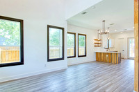 1111 N Palmetto (007)