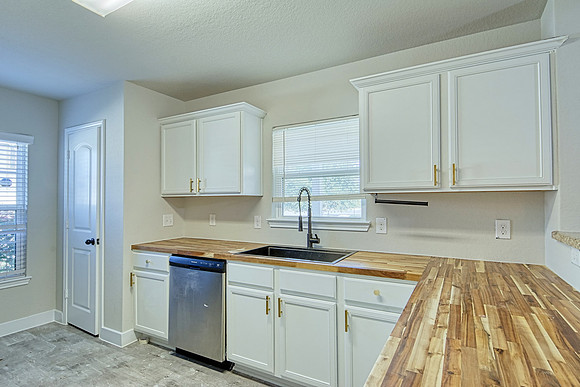 7306 Turnbow III (014)_MLS size