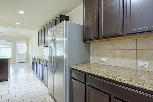 10814 Arkey Ave (014)