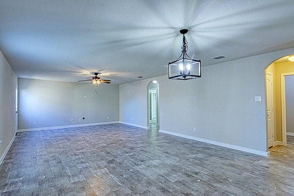 7306 Turnbow III (006)_MLS size
