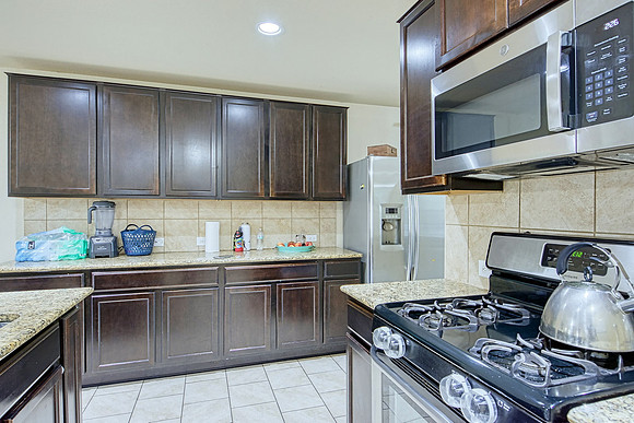 10814 Arkey Ave (011)
