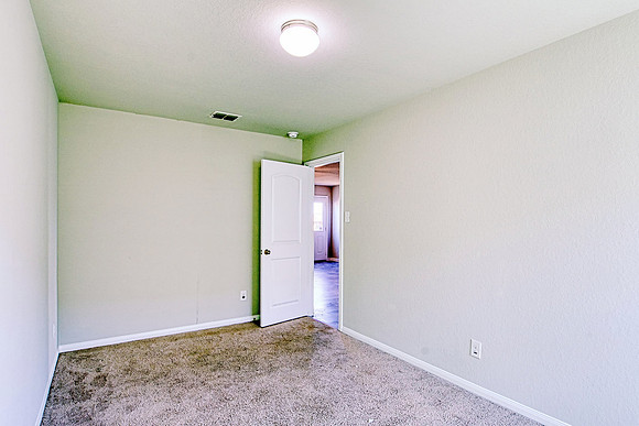 7306 Turnbow III (032)_MLS size