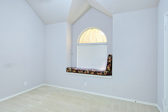 5107 Casbury (033)