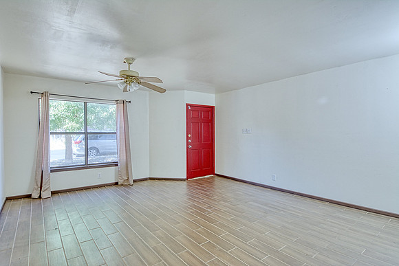 7816 Flower Bluff (004)