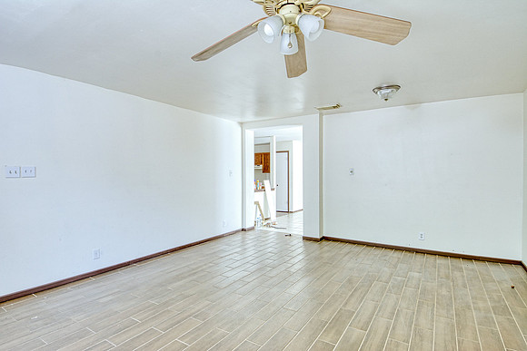 7816 Flower Bluff (005)