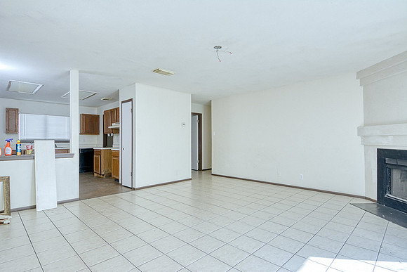 7816 Flower Bluff (010)
