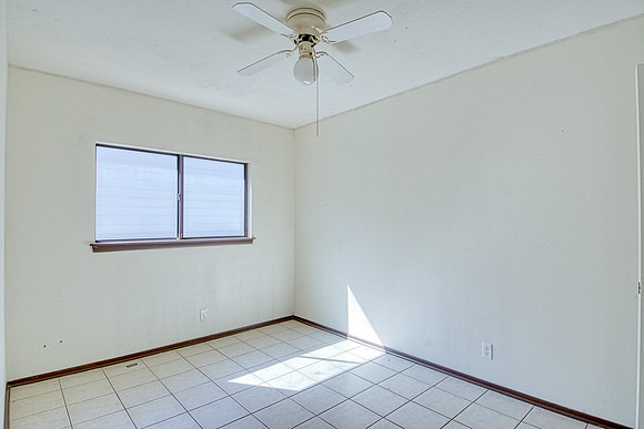 7816 Flower Bluff (022)