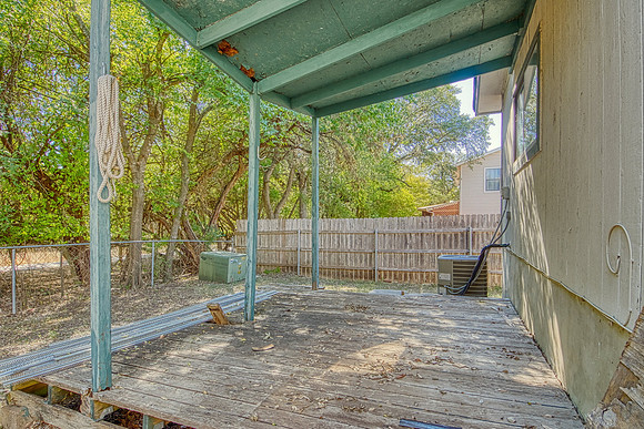 7816 Flower Bluff (028)