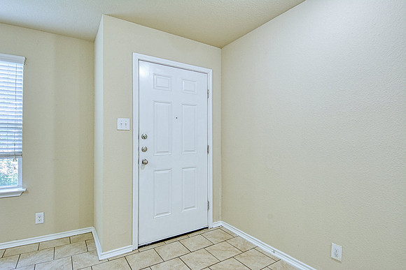 10814 Arkey Ave (005)