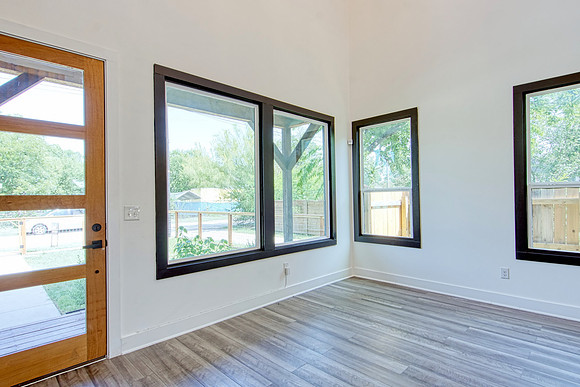 1111 N Palmetto (006)