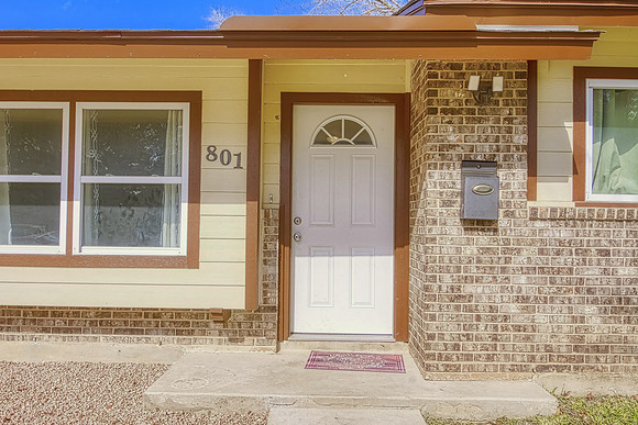 801 Brooks Ave (004)