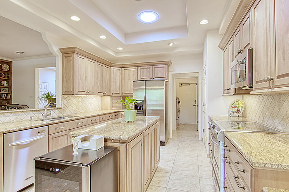 2518 Inwood View (017)