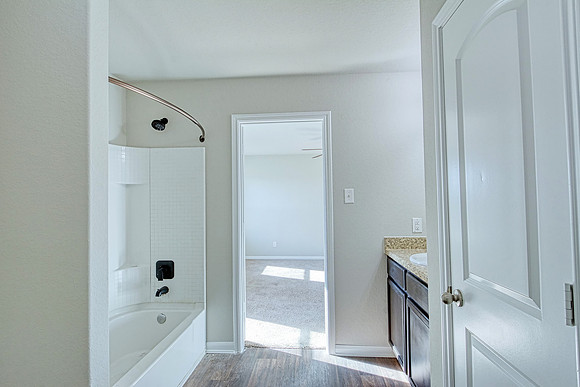 7306 Turnbow III (024)_MLS size