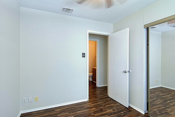 3111 Royalton Drive (035)