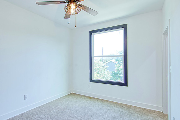 1111 N Palmetto (030)
