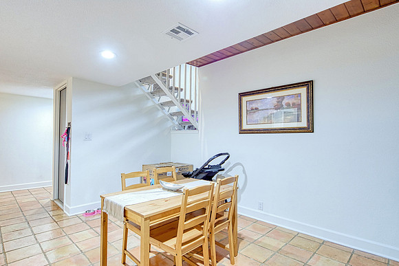 3102 Eisenhauer Rd Unit B11 (008)