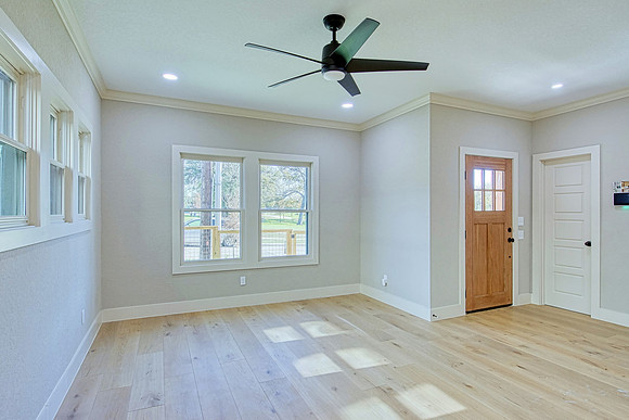 311 North Pine St (008)