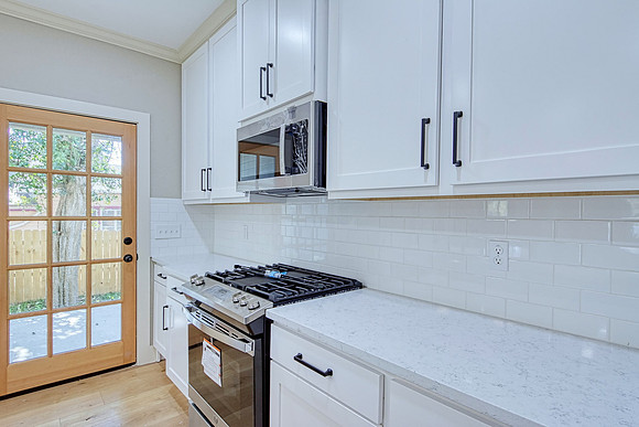 311 North Pine St (013)