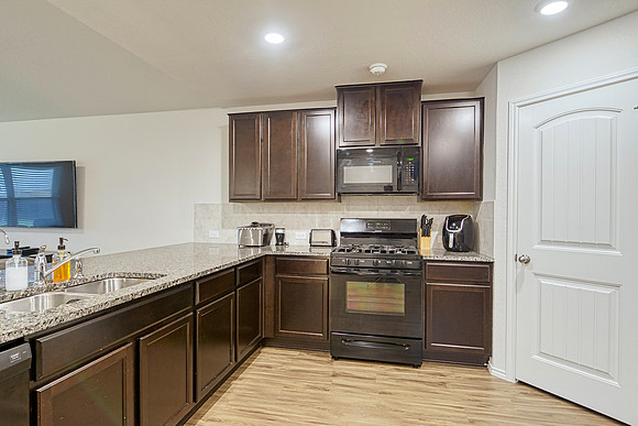 5822 Brook Prairie (005)