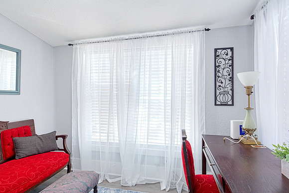 715 E Mistletoe (006)