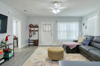 715 E Mistletoe-MLS (008)