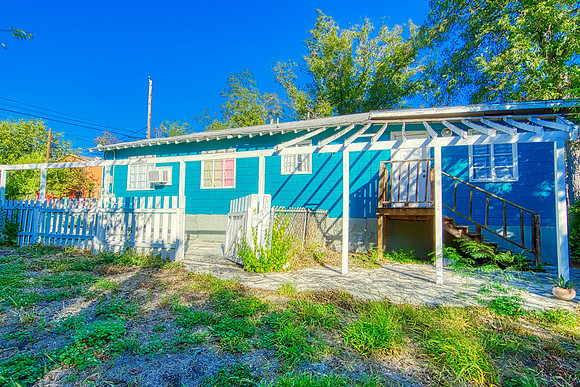 308 Andrews St (027)