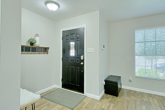 11038 Hillsdale (005)