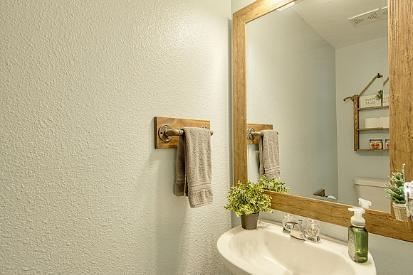 11038 Hillsdale (010)