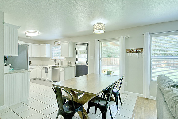 11038 Hillsdale (015)