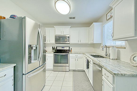 11038 Hillsdale (016)