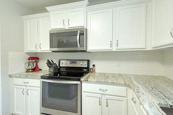 11038 Hillsdale (018)