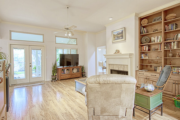 2518 Inwood View (010)