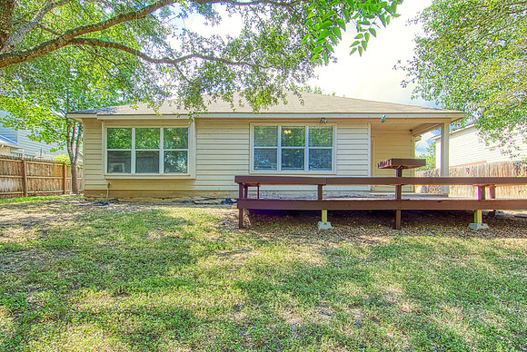 8110 Rosespur Park (039)