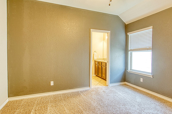 213 Dove Hill (038)