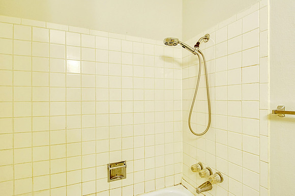 3111 Royalton Drive (032)