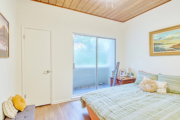 3102 Eisenhauer Rd Unit B11 (033)