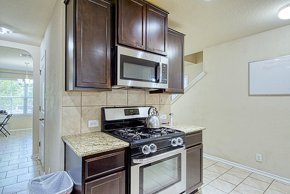 10814 Arkey Ave (010)