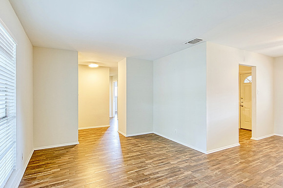 3111 Royalton Drive (009)