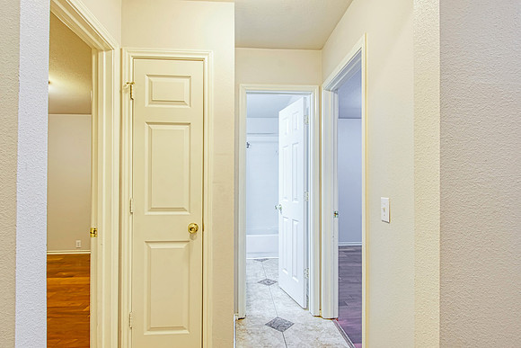 8110 Rosespur Park (029)