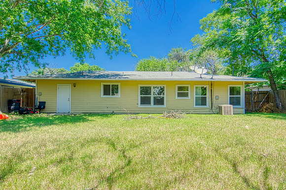 306 Cresham Drive (028)