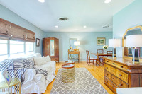 8715 Oak Ledge Dr (009)