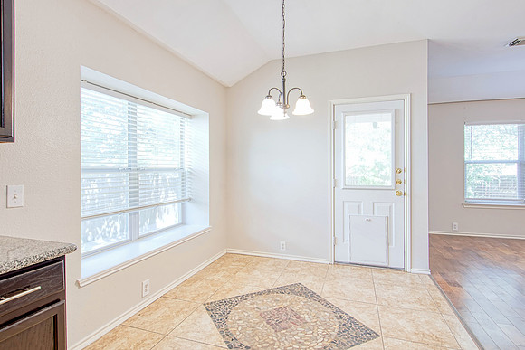 8110 Rosespur Park (017)