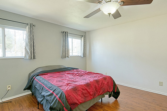 801 Brooks Ave (025)