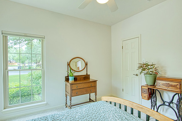 2518 Inwood View (036)