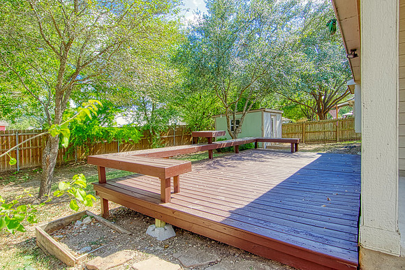 8110 Rosespur Park (042)