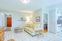 8715 Oak Ledge Dr (018)