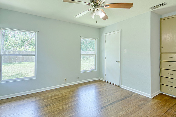306 Cresham Drive (023)