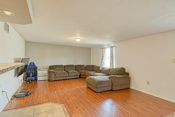 801 Brooks Ave (019)